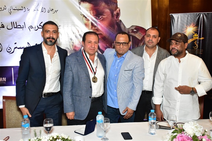 في ندوة "الممر".. الأمير أباظة يكرم صناع الفيلم في ندوة "الممر".. الأمير أباظة يكرم صناع الفيلم