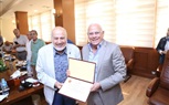 محافظ بورسعيد يكرم عددا من ابطال حرب اكتوبر 
