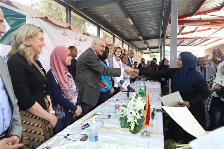 محافظ الجيزة يفتتح سوق زنين الحضارى ببولاق الدكرور محافظ الجيزة يفتتح سوق زنين الحضارى ببولاق الدكرور