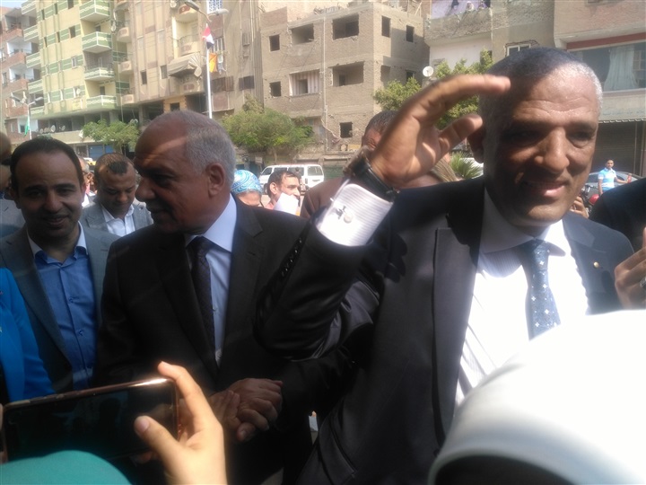 محافظ الجيزة يفتتح سوق زنين الحضارى ببولاق الدكرور محافظ الجيزة يفتتح سوق زنين الحضارى ببولاق الدكرور