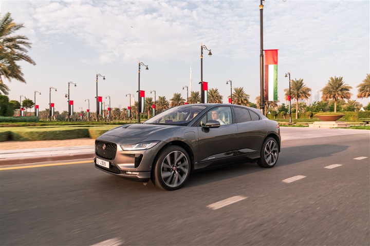 نموذج جاكوار I-PACE ذاتية القيادة تقدم لمحة عن المستقبل في مؤتمر دبي العالمي للتنقل ذاتي القيادة