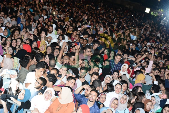 بالصور .. تامر عاشور يشعل اضخم حفلات الجامعة المصرية الصينية بالمنارة بالصور .. تامر عاشور يشعل اضخم حفلات الجامعة المصرية الصينية بالمنارة