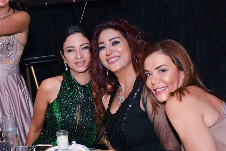 بالصور.. عمرو دياب يشعل زفاف نجل هاني شاكر وكريمة اللواء هاني عمر بحضور الوزراء و نجوم الفن والمشاهير بالصور.. عمرو دياب يشعل زفاف نجل هاني شاكر وكريمة اللواء هاني عمر بحضور الوزراء و نجوم الفن والمشاهير