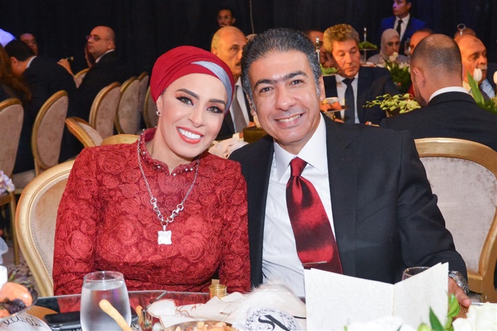 بالصور.. عمرو دياب يشعل زفاف نجل هاني شاكر وكريمة اللواء هاني عمر بحضور الوزراء و نجوم الفن والمشاهير بالصور.. عمرو دياب يشعل زفاف نجل هاني شاكر وكريمة اللواء هاني عمر بحضور الوزراء و نجوم الفن والمشاهير