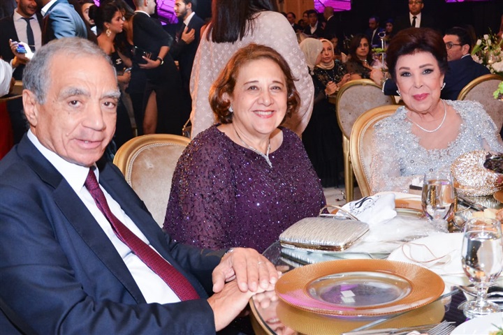 بالصور.. عمرو دياب يشعل زفاف نجل هاني شاكر وكريمة اللواء هاني عمر بحضور الوزراء و نجوم الفن والمشاهير بالصور.. عمرو دياب يشعل زفاف نجل هاني شاكر وكريمة اللواء هاني عمر بحضور الوزراء و نجوم الفن والمشاهير