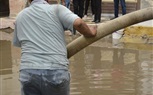 محافظ دمياط تتابع أعمال صيانة شبكة صرف مياه الأمطار بكورنيش النيل