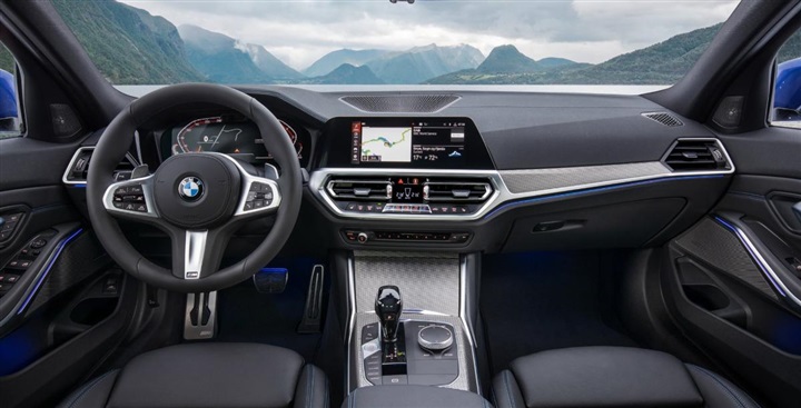 المجموعة البافارية للسيارات تطلق BMW الفئة الثالثة الجديدة كلياً داخل السوق المصري المجموعة البافارية للسيارات تطلق BMW الفئة الثالثة الجديدة كلياً داخل السوق المصري