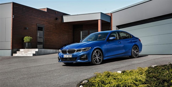 المجموعة البافارية للسيارات تطلق BMW الفئة الثالثة الجديدة كلياً داخل السوق المصري المجموعة البافارية للسيارات تطلق BMW الفئة الثالثة الجديدة كلياً داخل السوق المصري