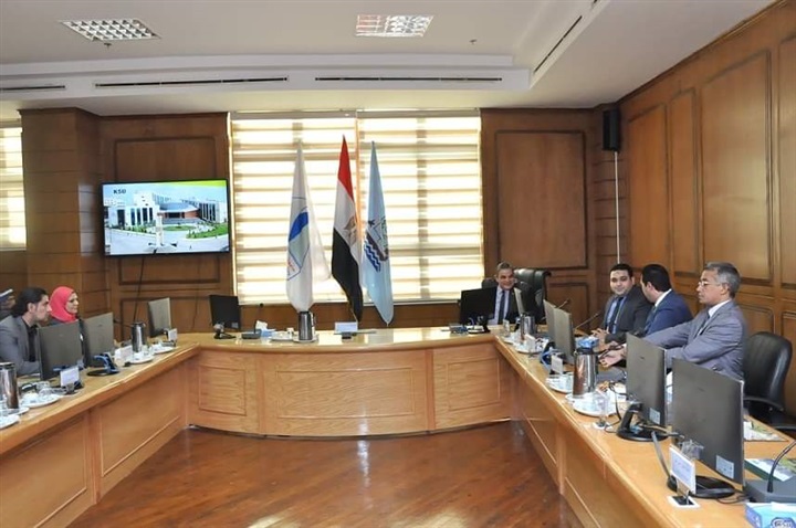 بالصور.. وفد أفضل "جامعة" يزور كفر الشيخ لتفقد المباني والكليات