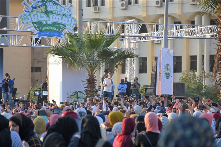 بالتفاصيل.. هيثم شاكر يتبرع بأجره بأكبر حفلات الفيوم لصالح مستشفى الجامعة وتكريمه بحضور 30 ألف شخص بالتفاصيل.. هيثم شاكر يتبرع بأجره بأكبر حفلات الفيوم لصالح مستشفى الجامعة وتكريمه بحضور 30 ألف شخص