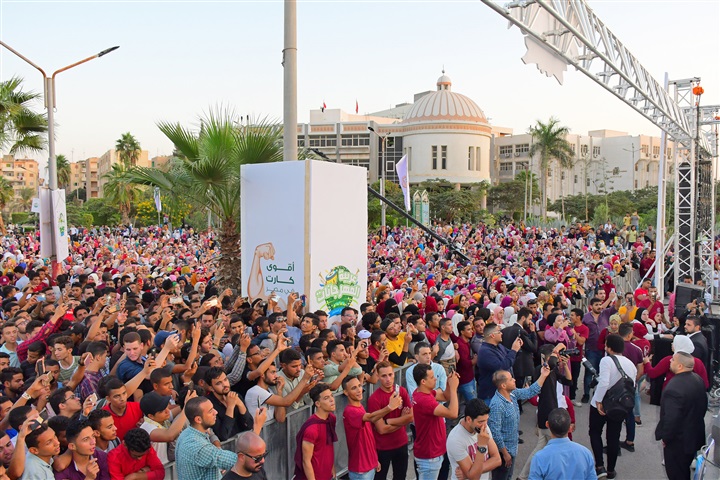 بالتفاصيل.. هيثم شاكر يتبرع بأجره بأكبر حفلات الفيوم لصالح مستشفى الجامعة وتكريمه بحضور 30 ألف شخص بالتفاصيل.. هيثم شاكر يتبرع بأجره بأكبر حفلات الفيوم لصالح مستشفى الجامعة وتكريمه بحضور 30 ألف شخص