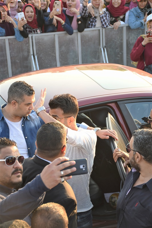 بالتفاصيل.. هيثم شاكر يتبرع بأجره بأكبر حفلات الفيوم لصالح مستشفى الجامعة وتكريمه بحضور 30 ألف شخص بالتفاصيل.. هيثم شاكر يتبرع بأجره بأكبر حفلات الفيوم لصالح مستشفى الجامعة وتكريمه بحضور 30 ألف شخص