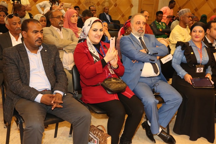 بالصور.. اللقاء الخامس للمركز القومي للمسرح والموسيقى والفنون الشعبية للتعريف بثقافة دولة الكاميرون بالصور.. اللقاء الخامس للمركز القومي للمسرح والموسيقى والفنون الشعبية للتعريف بثقافة دولة الكاميرون