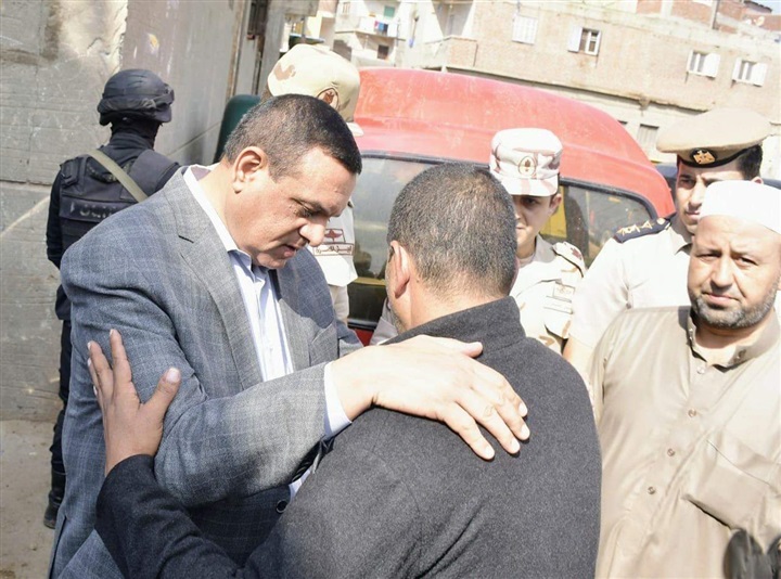 محافظ البحيرة يتقدم الجنازة العسكرية لشهيد الواجب الوطني إبن قرية شرنوب
