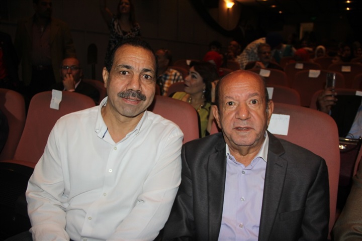 البيت الفنى للمسرح يحتفل بأبطال أكتوبر ونجوم فيلم "الممر" بالمسرح القومى.. غداً البيت الفنى للمسرح يحتفل بأبطال أكتوبر ونجوم فيلم "الممر" بالمسرح القومى.. غداً