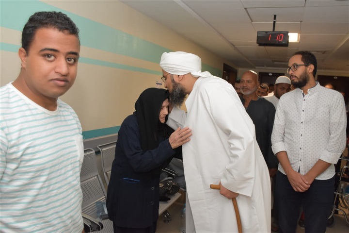 الحبيب علي الجفري يضع بصمة الدعم لمستشفي شفاء الأورمان لعلاج الأورام بالأقصر بزيارة مبهجة وإستقبال حافل من المرضي 