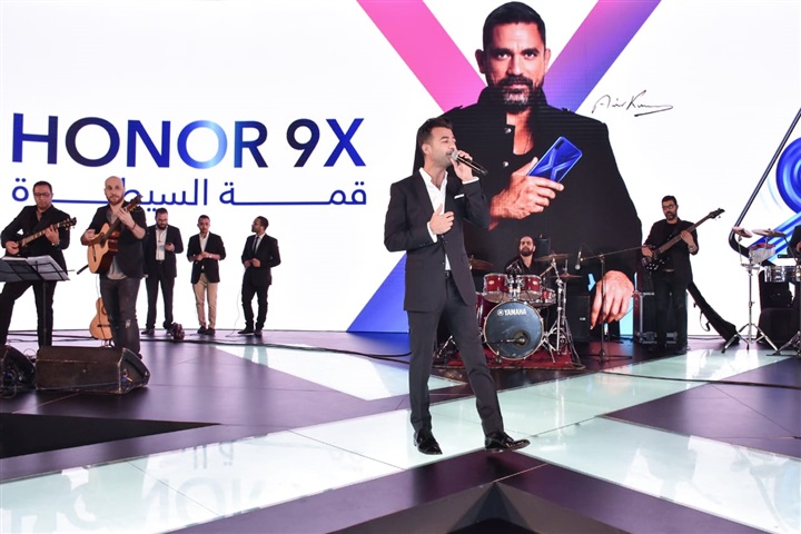بالصور.. هيثم شاكر يتألق في إحتفالية ضخمة لإطلاق أحد "الهواتف " بحضور أمير كرارة سفير الحملة بالشرق الأوسط بالصور.. هيثم شاكر يتألق في إحتفالية ضخمة لإطلاق أحد "الهواتف " بحضور أمير كرارة سفير الحملة بالشرق الأوسط