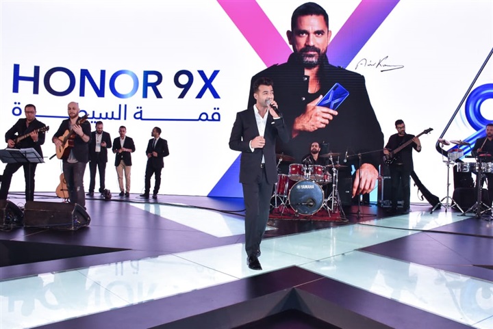 بالصور.. هيثم شاكر يتألق في إحتفالية ضخمة لإطلاق أحد "الهواتف " بحضور أمير كرارة سفير الحملة بالشرق الأوسط بالصور.. هيثم شاكر يتألق في إحتفالية ضخمة لإطلاق أحد "الهواتف " بحضور أمير كرارة سفير الحملة بالشرق الأوسط