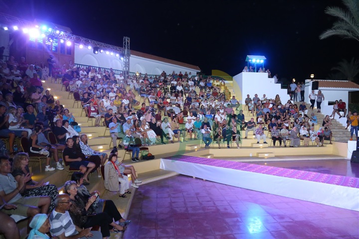 بالصور.. ملكات جمال بلجيكا يرفعون علم مصر في مدينة الحب والسلام " شرم الشيخ " بالصور.. ملكات جمال بلجيكا يرفعون علم مصر في مدينة الحب والسلام " شرم الشيخ "