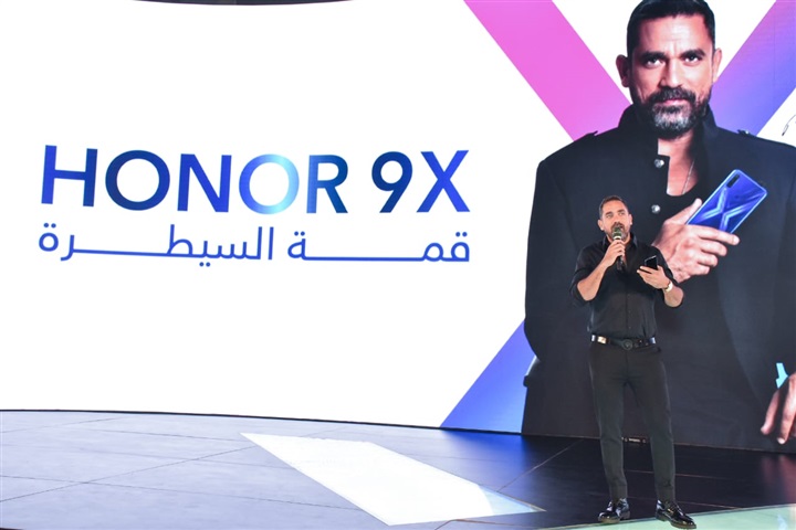 بالصور.. هيثم شاكر يتألق في إحتفالية ضخمة لإطلاق أحد "الهواتف " بحضور أمير كرارة سفير الحملة بالشرق الأوسط