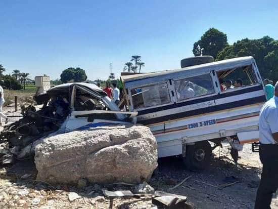 بالصور.. النيابة العامة تعاين موقع حادث قطار الأقصر وتستمع لأقوال المصابين
