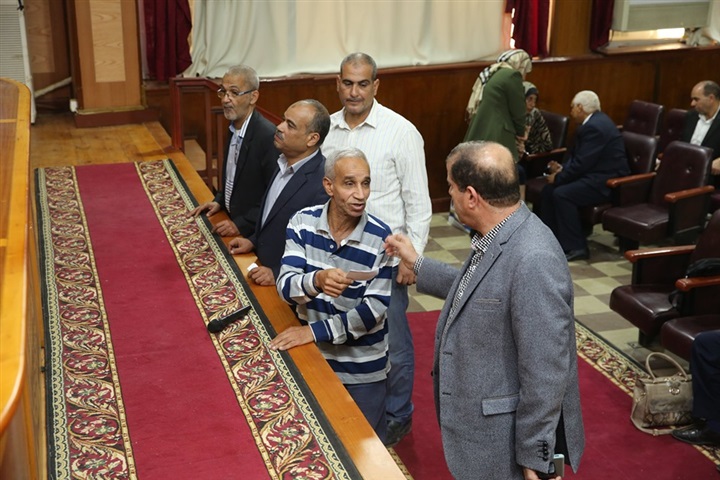 بالصور.. سكرتير مساعد كفر الشيخ يناقش 31 شكوي في اللقاء الأسبوعي