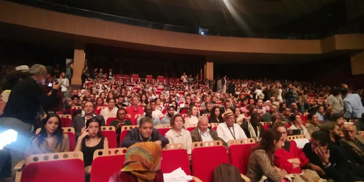 "نورا تحلم" كامل العدد في قرطاج لأول مرة جميع أفراد أسرة العمل في عرض معا "نورا تحلم" كامل العدد في قرطاج لأول مرة جميع أفراد أسرة العمل في عرض معا