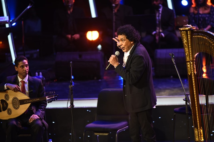 محمد منير يبدع في افتتاح مهرجان الموسيقي العربية في دورته 28 محمد منير يبدع في افتتاح مهرجان الموسيقي العربية في دورته 28