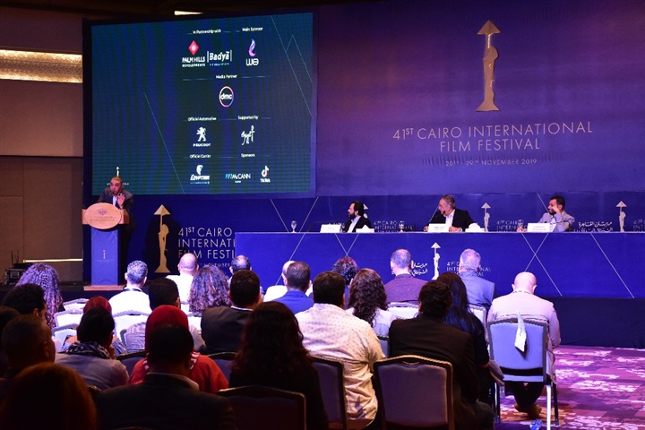 بحضور رئيس المهرجان.. مؤتمر للإعلان عن تفصيل مهرجان القاهره السينمائي الدولي للدوه ٤١ بحضور رئيس المهرجان.. مؤتمر للإعلان عن تفصيل مهرجان القاهره السينمائي الدولي للدوه ٤١