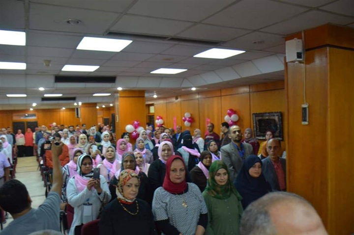 محافظ الدقهلية يتفقد مستشفى التأمين الصحي ويشهد اليوم العالمي للتوعية بسرطان الثدي