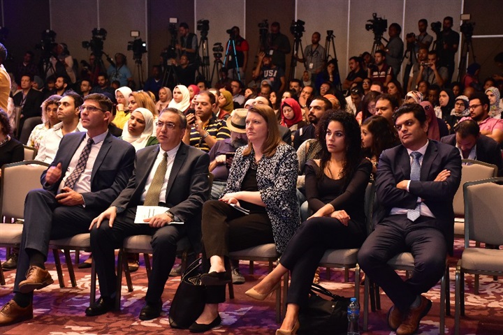 بحضور رئيس المهرجان.. مؤتمر للإعلان عن تفصيل مهرجان القاهره السينمائي الدولي للدوه ٤١ بحضور رئيس المهرجان.. مؤتمر للإعلان عن تفصيل مهرجان القاهره السينمائي الدولي للدوه ٤١