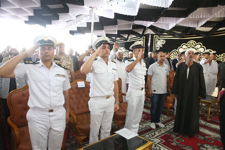 بالصور.. محافظ كفر الشيخ يطلق فعاليات الاحتفال بالعيد القومي بحضور قادة القوات البحرية بالبرلس
