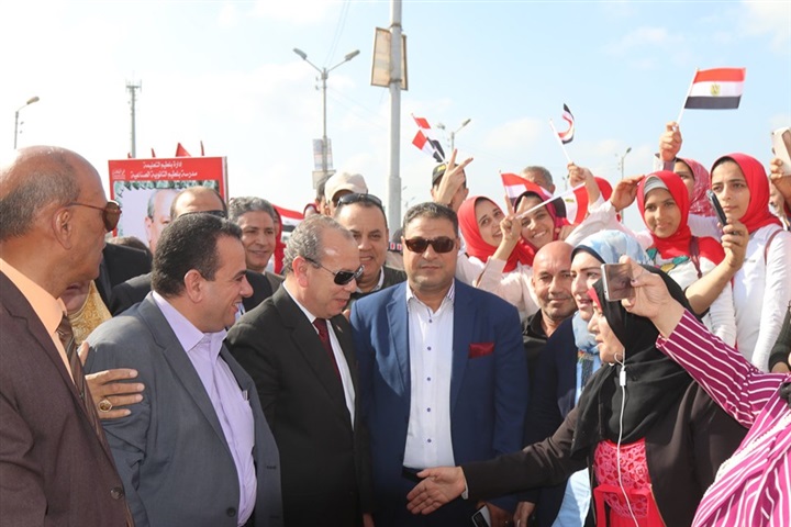  بالصور.. استقبال حافل لمحافظ كفر الشيخ ببلطيم قبل المشاركة فى احتفالات العيد القومى