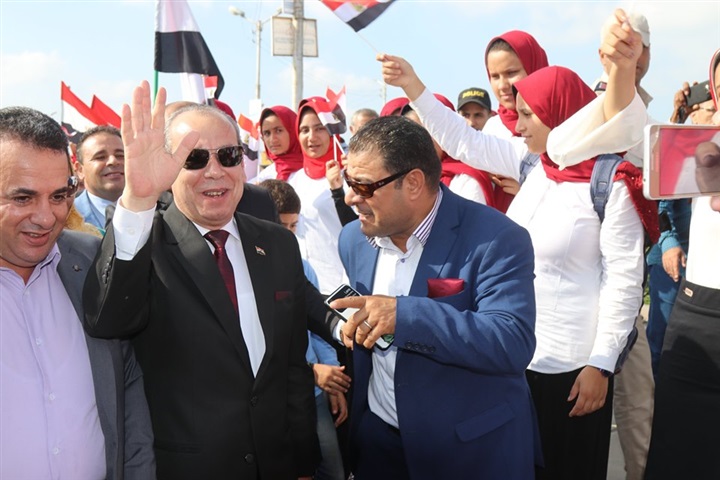  بالصور.. استقبال حافل لمحافظ كفر الشيخ ببلطيم قبل المشاركة فى احتفالات العيد القومى