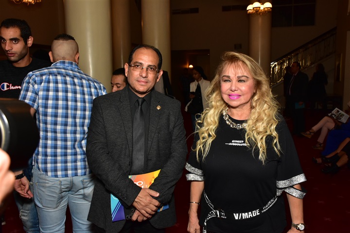 محمد منير يبدع في افتتاح مهرجان الموسيقي العربية في دورته 28 محمد منير يبدع في افتتاح مهرجان الموسيقي العربية في دورته 28