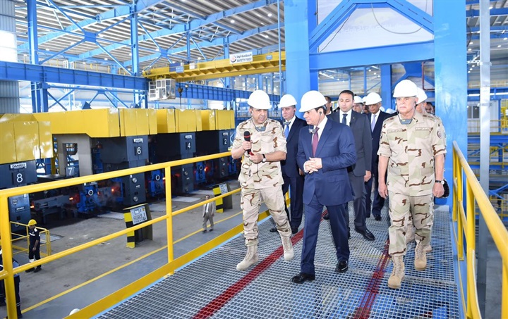 السيسي يفتتح عدد من المشروعات التنموية والخدمية بالسويس ووسط وجنوب سيناء السيسي يفتتح عدد من المشروعات التنموية والخدمية بالسويس ووسط وجنوب سيناء