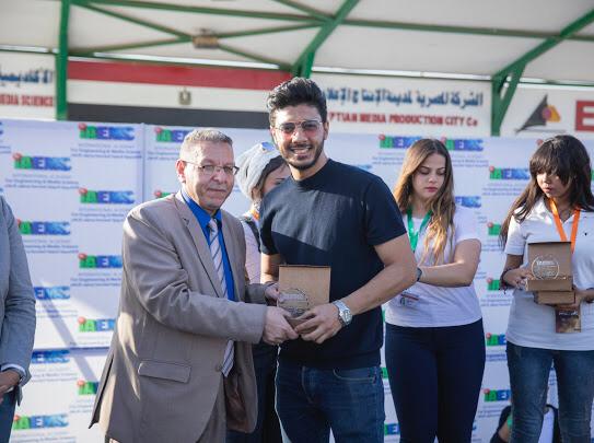 مروة نصر تحتفل بطلاب الأكاديمية الدولية للهندسة وعلوم الإعلام مروة نصر تحتفل بطلاب الأكاديمية الدولية للهندسة وعلوم الإعلام