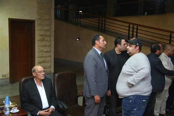 أحمد حلمي والسعدني وعمرو يوسف ونجوم الفن في عزاء والد أكرم حسني أحمد حلمي والسعدني وعمرو يوسف ونجوم الفن في عزاء والد أكرم حسني