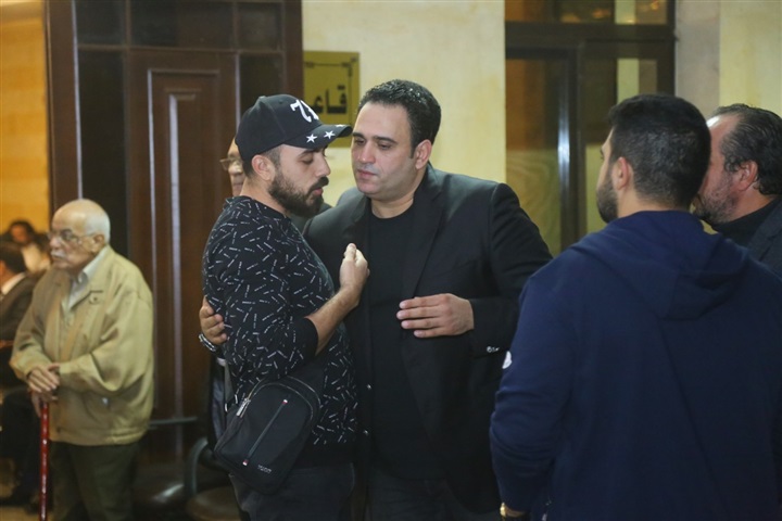 أحمد حلمي والسعدني وعمرو يوسف ونجوم الفن في عزاء والد أكرم حسني أحمد حلمي والسعدني وعمرو يوسف ونجوم الفن في عزاء والد أكرم حسني