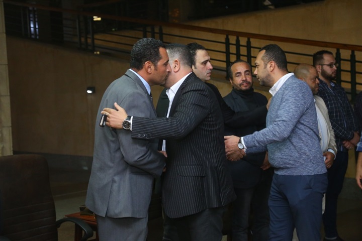 أحمد حلمي والسعدني وعمرو يوسف ونجوم الفن في عزاء والد أكرم حسني أحمد حلمي والسعدني وعمرو يوسف ونجوم الفن في عزاء والد أكرم حسني