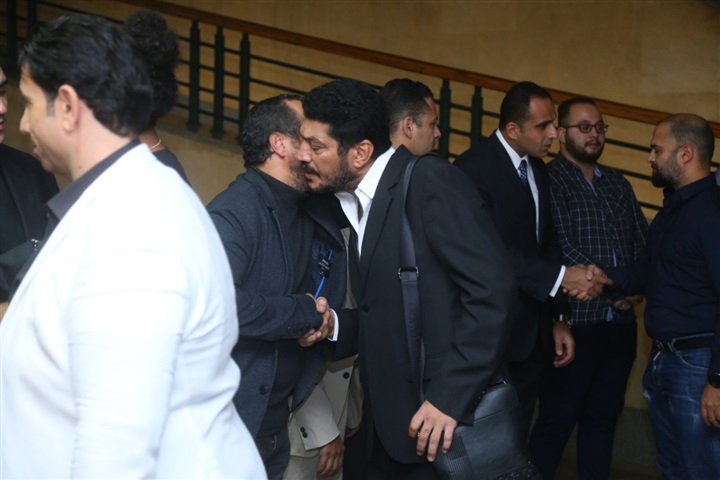 أحمد حلمي والسعدني وعمرو يوسف ونجوم الفن في عزاء والد أكرم حسني أحمد حلمي والسعدني وعمرو يوسف ونجوم الفن في عزاء والد أكرم حسني