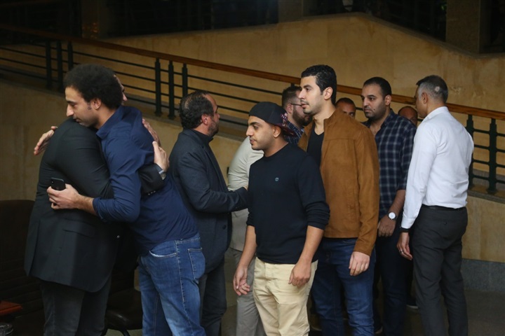 أحمد حلمي والسعدني وعمرو يوسف ونجوم الفن في عزاء والد أكرم حسني أحمد حلمي والسعدني وعمرو يوسف ونجوم الفن في عزاء والد أكرم حسني