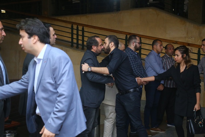 أحمد حلمي والسعدني وعمرو يوسف ونجوم الفن في عزاء والد أكرم حسني أحمد حلمي والسعدني وعمرو يوسف ونجوم الفن في عزاء والد أكرم حسني