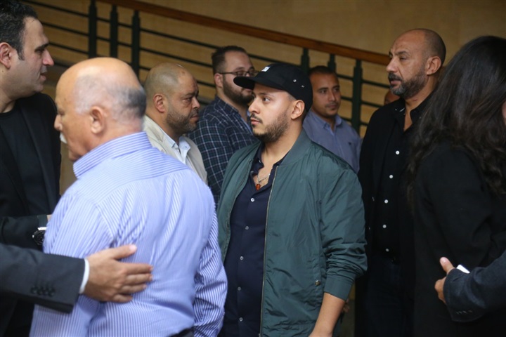 أحمد حلمي والسعدني وعمرو يوسف ونجوم الفن في عزاء والد أكرم حسني أحمد حلمي والسعدني وعمرو يوسف ونجوم الفن في عزاء والد أكرم حسني