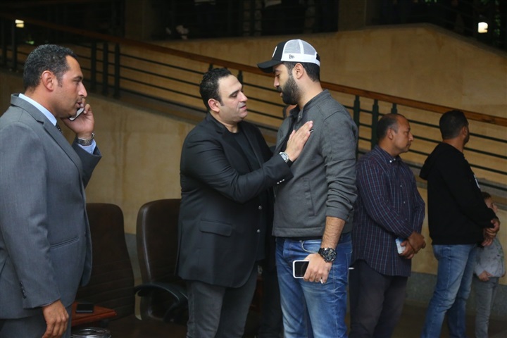 أحمد حلمي والسعدني وعمرو يوسف ونجوم الفن في عزاء والد أكرم حسني أحمد حلمي والسعدني وعمرو يوسف ونجوم الفن في عزاء والد أكرم حسني