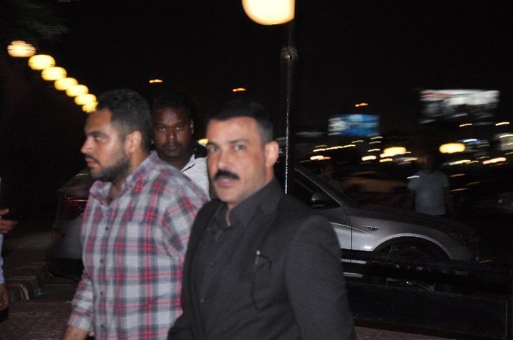 بالصور.. السقا وحلمي وهنيدي ونجوم الفن في عزاء هيثم أحمد ذكي
