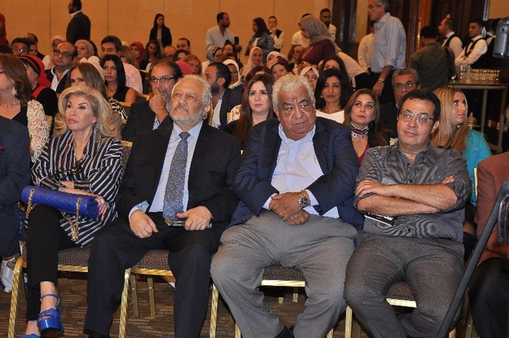 بالصور.. وزيرة الهجرة ونجوم الفن والمشاهير في توقيع "أيام في بيت المحترم" لـ شافكي المنيري بالصور.. وزيرة الهجرة ونجوم الفن والمشاهير في توقيع "أيام في بيت المحترم" لـ شافكي المنيري
