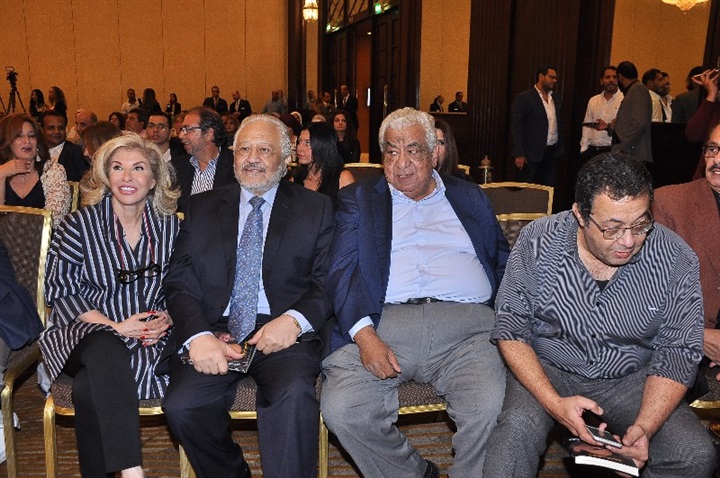 بالصور.. وزيرة الهجرة ونجوم الفن والمشاهير في توقيع "أيام في بيت المحترم" لـ شافكي المنيري بالصور.. وزيرة الهجرة ونجوم الفن والمشاهير في توقيع "أيام في بيت المحترم" لـ شافكي المنيري