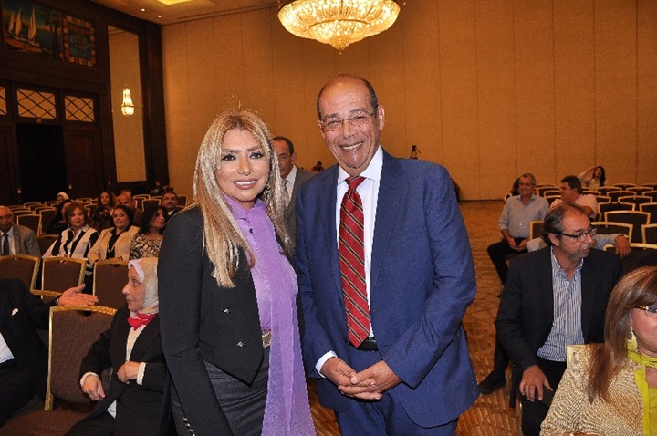 بالصور.. وزيرة الهجرة ونجوم الفن والمشاهير في توقيع "أيام في بيت المحترم" لـ شافكي المنيري بالصور.. وزيرة الهجرة ونجوم الفن والمشاهير في توقيع "أيام في بيت المحترم" لـ شافكي المنيري