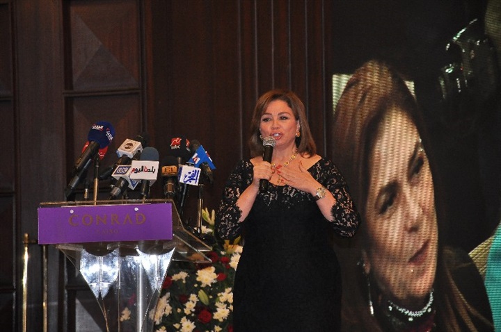 بالصور.. وزيرة الهجرة ونجوم الفن والمشاهير في توقيع "أيام في بيت المحترم" لـ شافكي المنيري بالصور.. وزيرة الهجرة ونجوم الفن والمشاهير في توقيع "أيام في بيت المحترم" لـ شافكي المنيري